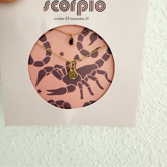NWT Urban Outfitters Gold Tone Scorpio Necklace - Picture 4 of 4
